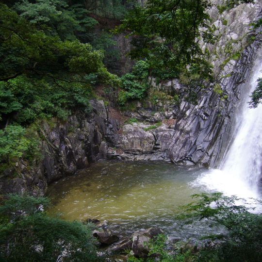 Nunobiki Falls