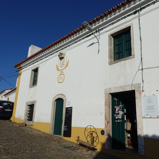 Câmara Municipal e Cadeia de Évora Monte