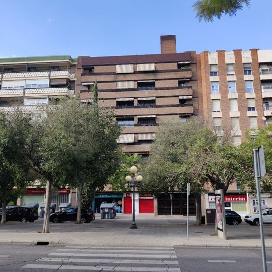 Edificio de viviendas en plaza de Colón, nº 19