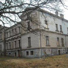 Pałac (dec. dwór) w Lubaszczu