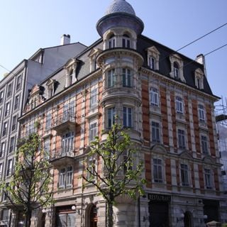 Sallin apartment building