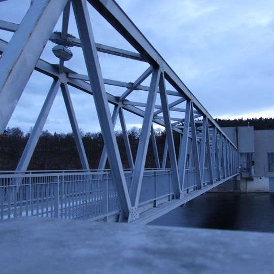 Most z hráze vodní nádrže Římov k výpustní věži