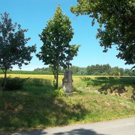 Kříž západně od Božetic