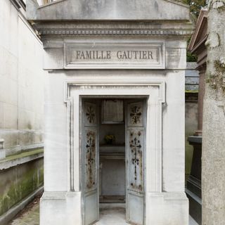 Grave of Gautier
