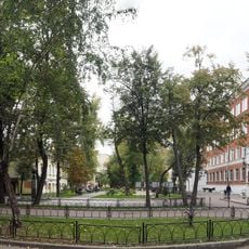 Бауманская улица 40, Владение школы № 353 - место рождения Пушкина