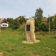 Pomník padlým v Rohli na návsi