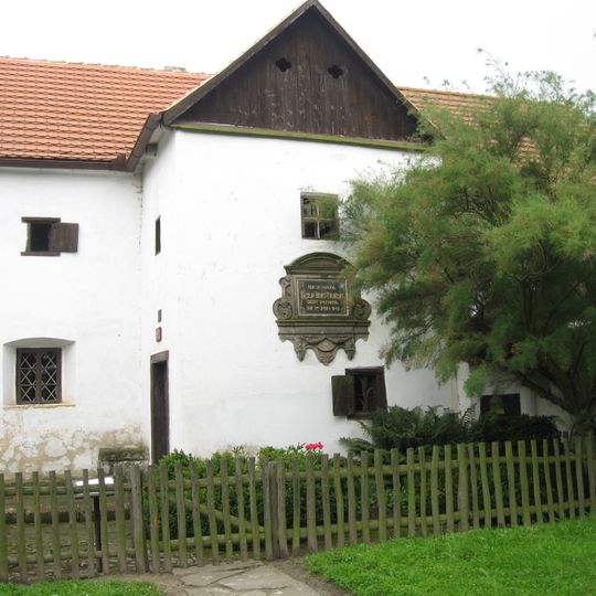 Třebíz 19