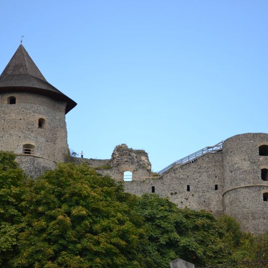 Hrad Šomoška, múr štítový II.