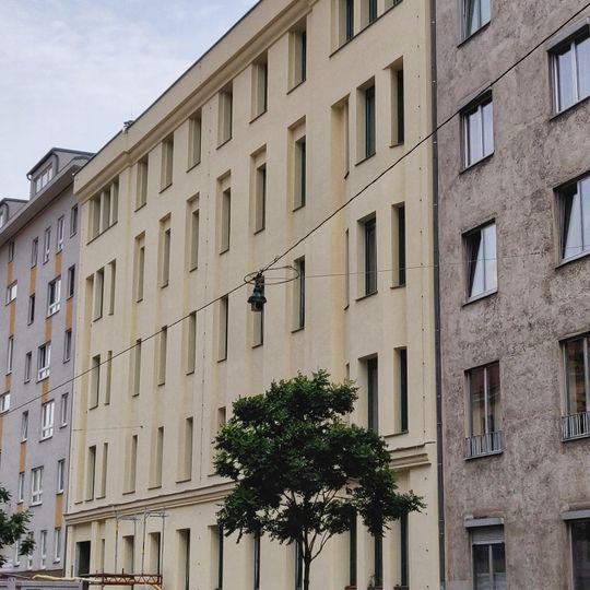 Gemeindebau Mollardgasse 75