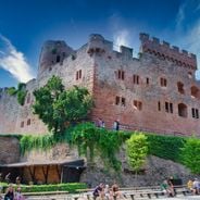 Versteckte Orte im Großherzogtum: mittelalterliche Burgen, Renaissance-Schlösser und vergessene Abteien