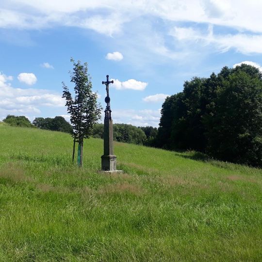 Kříž jižně od Velechvína