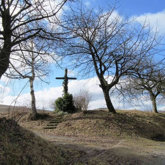 Dřevěný kříž v Jedlí na okraji obce