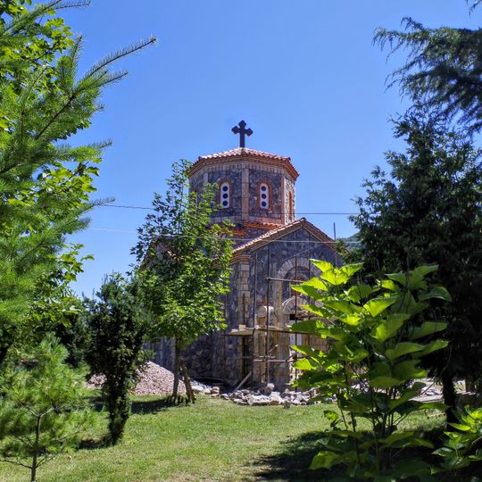 Црква „Покров на Пресвета Богородица“ - Лешани