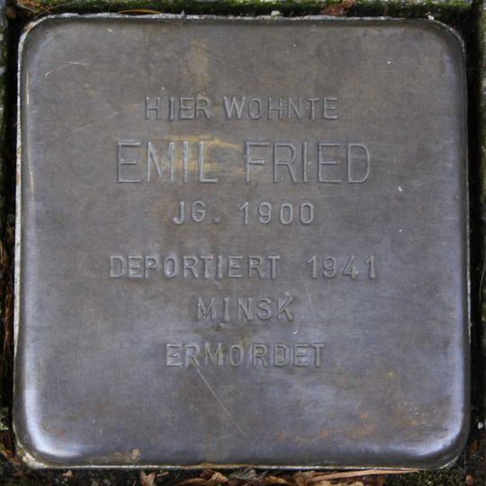 Stolperstein en memoria de Emil Fried