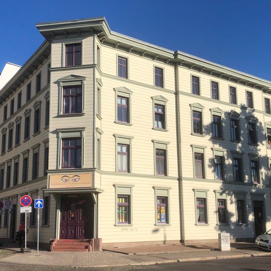 Basedowstraße 2, Porsestraße 17