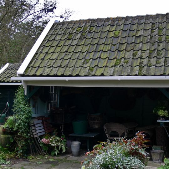 Schuur gebouwd ten zuidoosten van de voormalige pastorie van de Doopsgezinde Vermaning