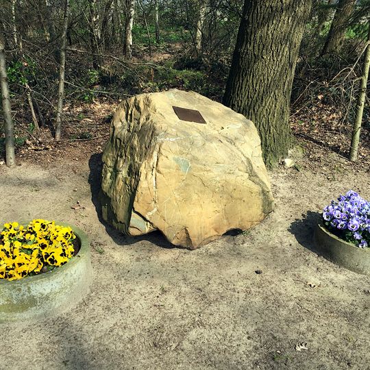 Monument in de bossen van Moorsel