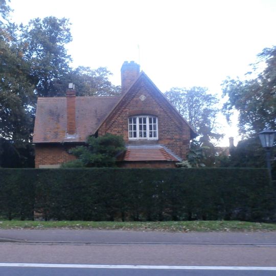 Lodge, Girton College