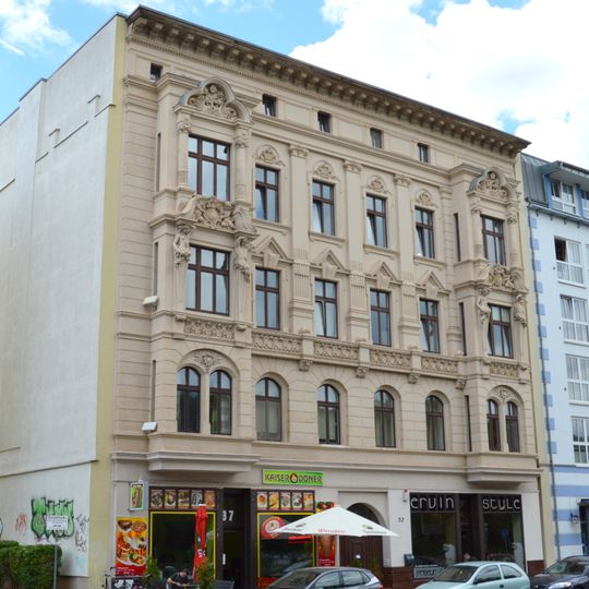 Gustav-Adolf-Straße 37
