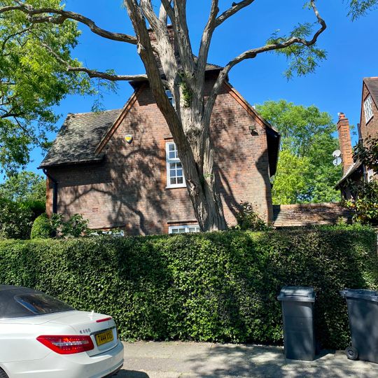 9 And 11, Wildwood Road