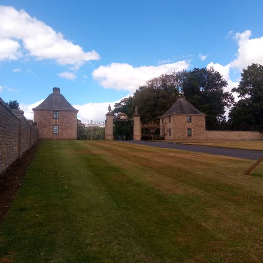 Floors castle, Gateway and Lodges