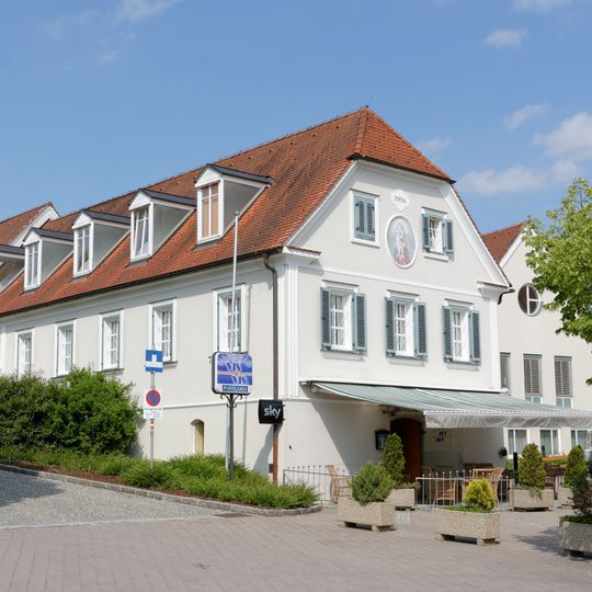 Bauernhaus, Sog. Hammerschmiedhaus mit Arkadengang