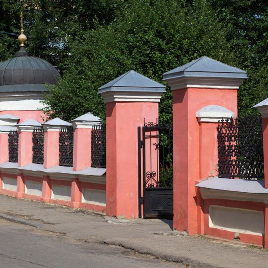 Ограда с воротами