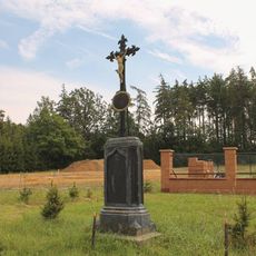 Kříž na okraji Lechovic