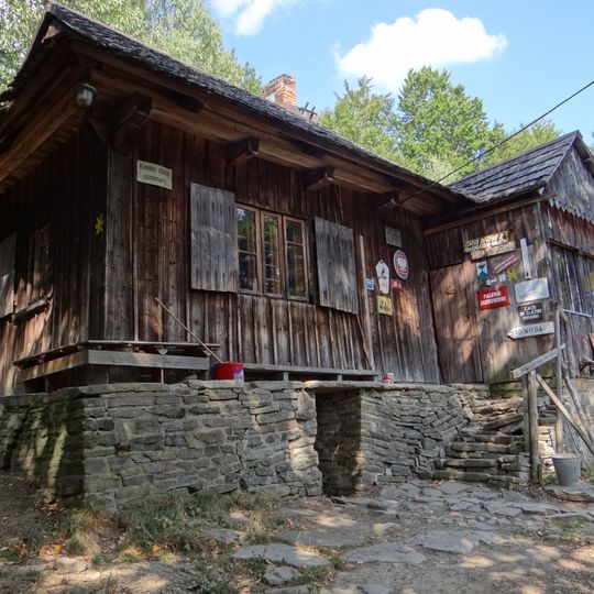 Chatka pod Potrójną