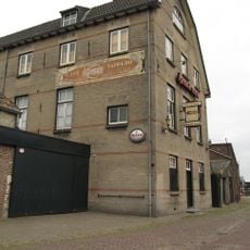 Café Tapperij Kansas (voorheen sigarenfabriek met loods)