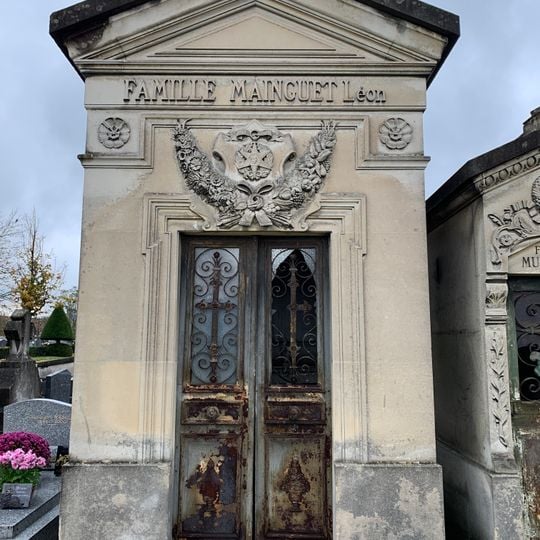 Chapelle funéraire de la famille Léon-Mainguet