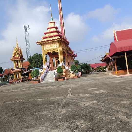 Wat Bang Muang