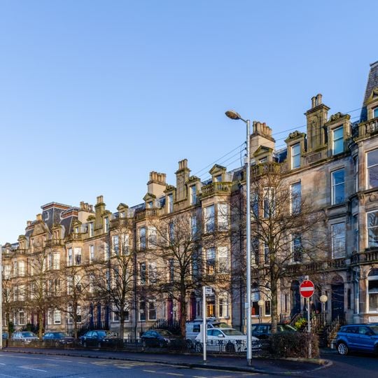 84, 86, 88 Queen's Drive