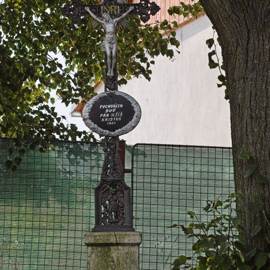 Kříž v Haklových Dvorech