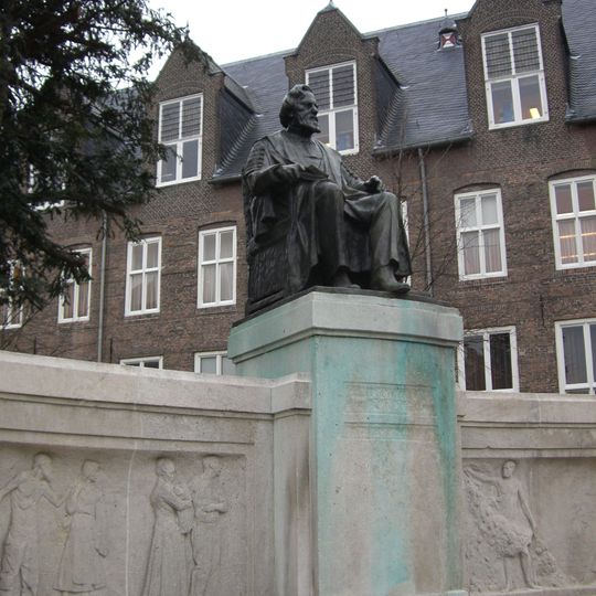 Statue of F.C. Donders