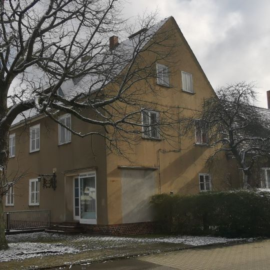 Wohnhaus mit Laden und Backstube im Anbau Bahnhofstraße 7a