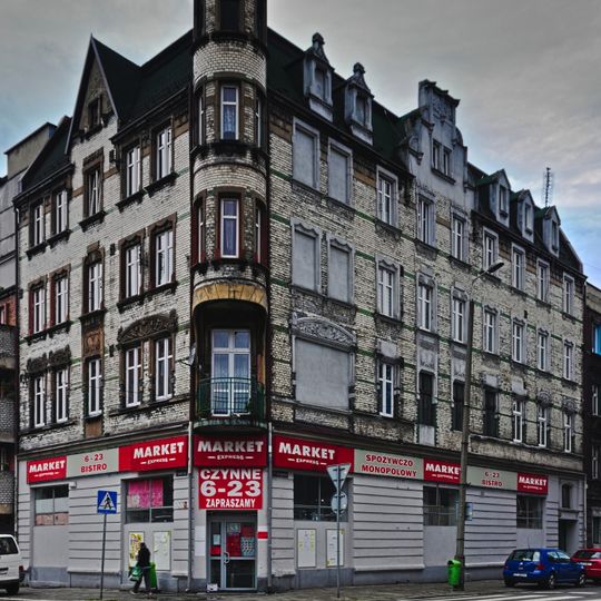 Kamienica przy ul. 11 Listopada 15 w Chorzowie