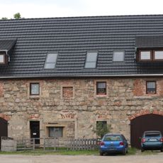 Drei Wirtschaftsgebäude eines ehemaligen Rittergutes Lindenstraße 23; 25