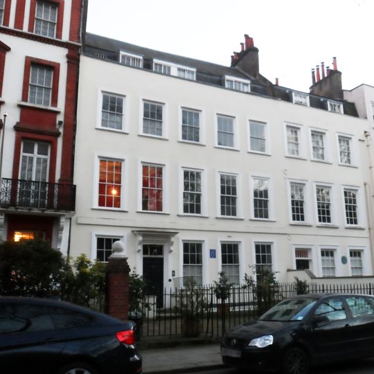 17, Kensington Square W8