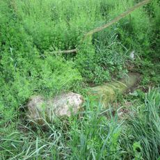 Kříž východně od Týnce