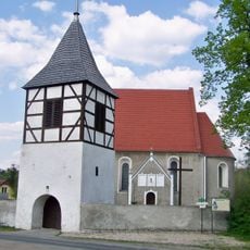 Dzwonnica-brama w Biedrzychowicach Dolnych