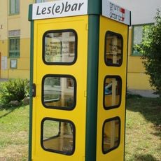 Public bookcase Brunn am Gebirge