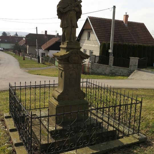 Sloup se sochou svatého Jana Nepomuckého