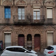 Dues cases aparellades Família Costa