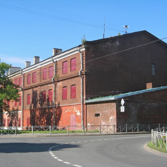 2-я западная оборонительная казарма с полубашней