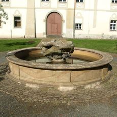 Kašna v zámeckém parku ve Spáleném Poříčí