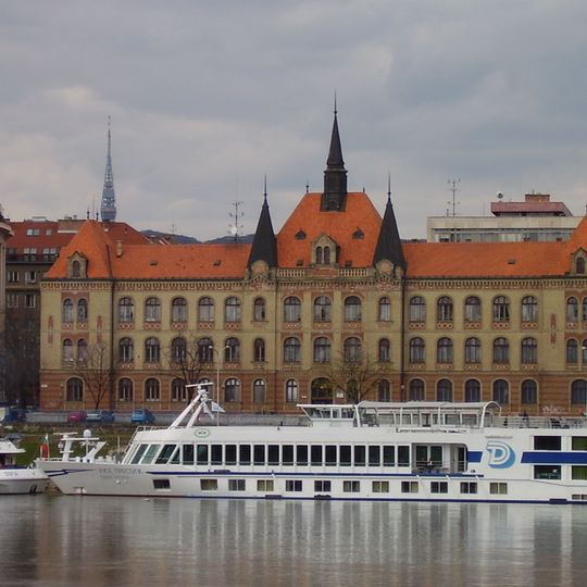 Stredná priemyselná škola