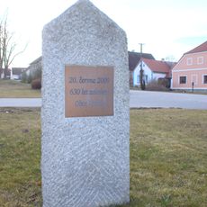 Památník na připomenutí historie obce