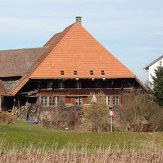 Former farmhouse with grater (1796)