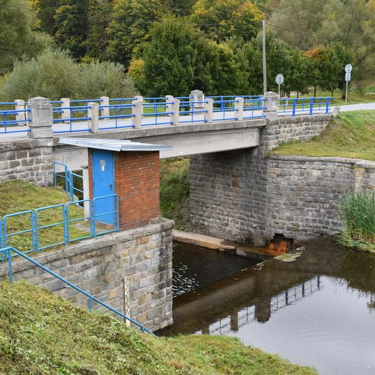 Most přes Bystřičku v Malé Bystřici u Bušů